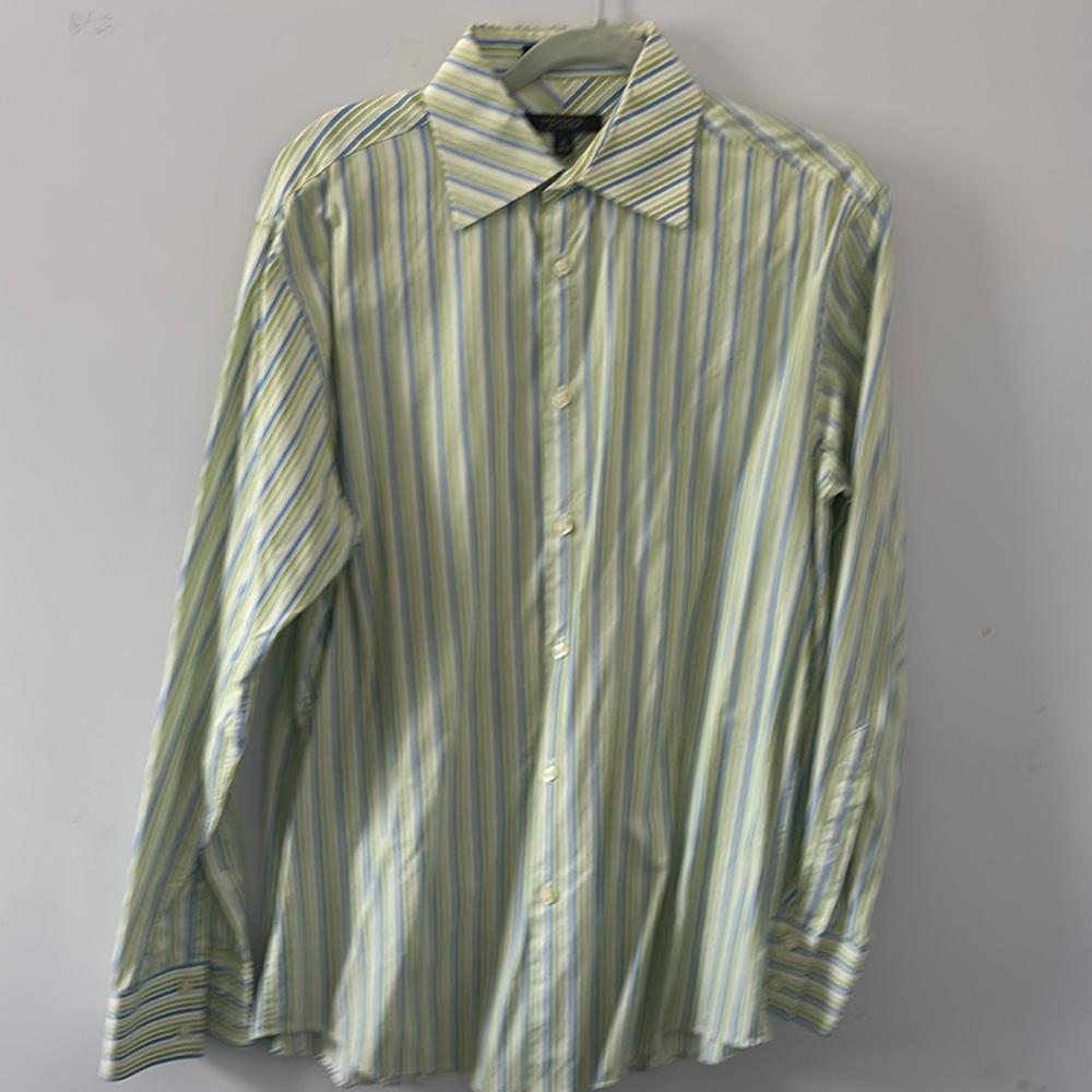 Never worn without tag Mondo by Marco 80’s 2PLy button down shirt green